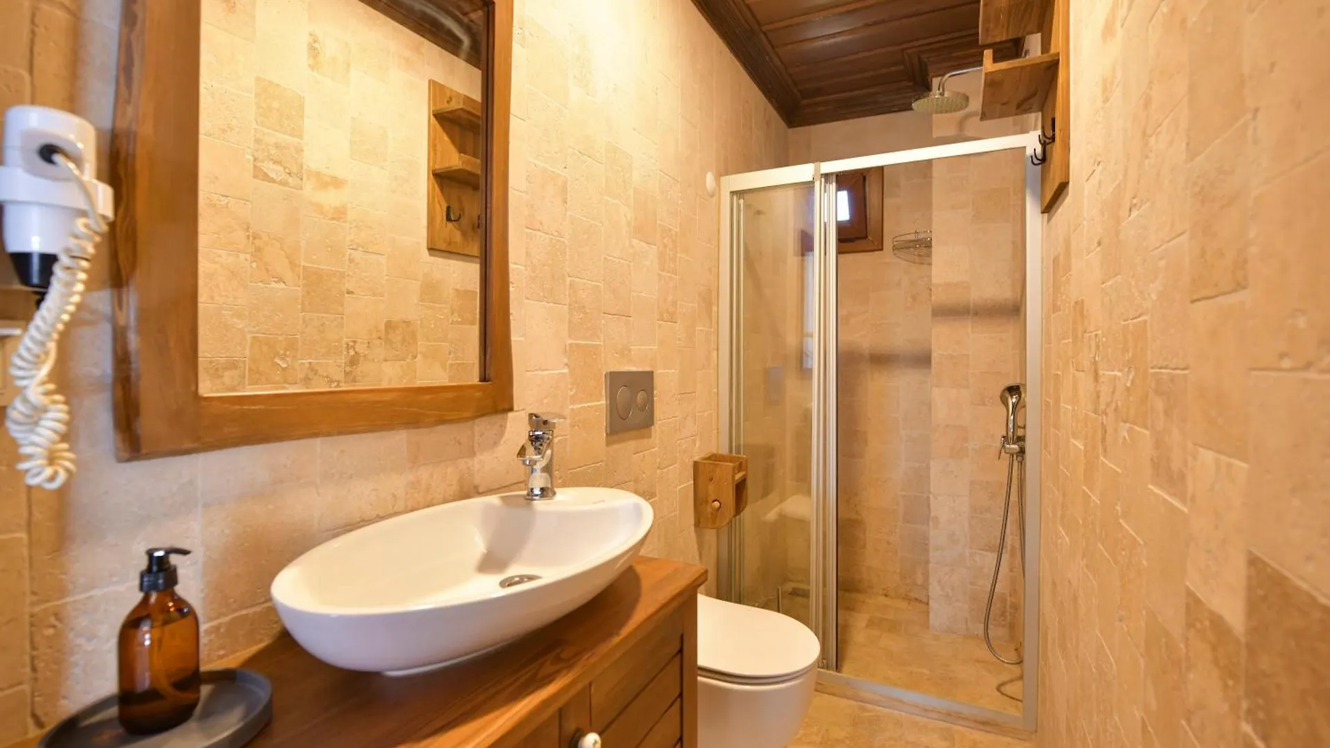 Okapi Suites Ula